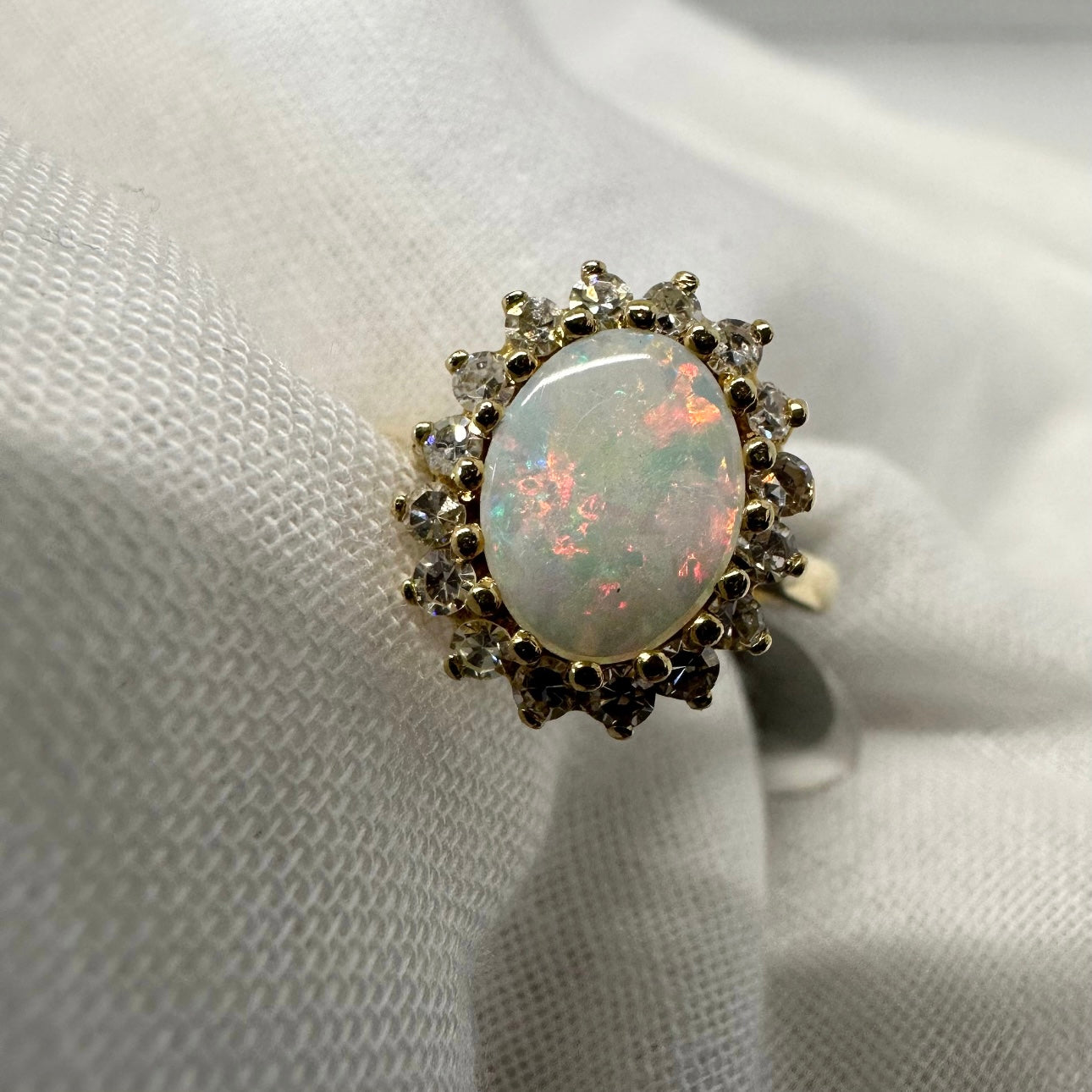 18ct Opal & Diamond Ring