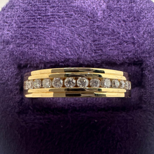 18ct Diamond Band